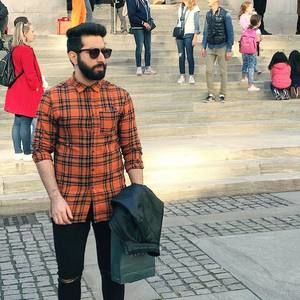 Meet your Posher, Rameez